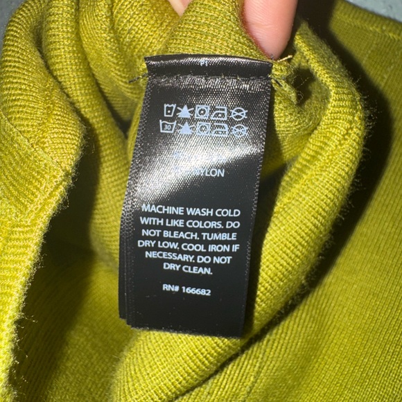 House of Harlow 1960 Olive Green Sleeveless Top Size S - Picture 3 of 4